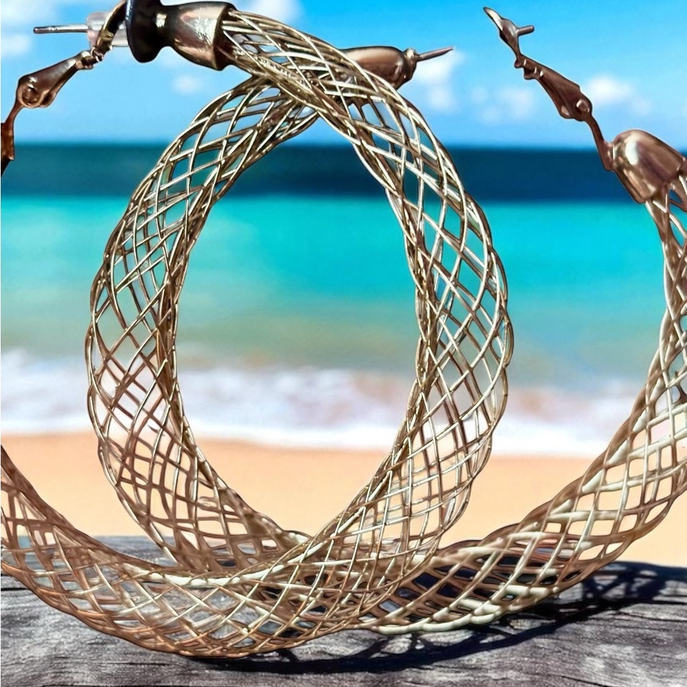 Signature‎ Studio  stainless steel Mesh Hoop Earrings - Picture 2 of 2